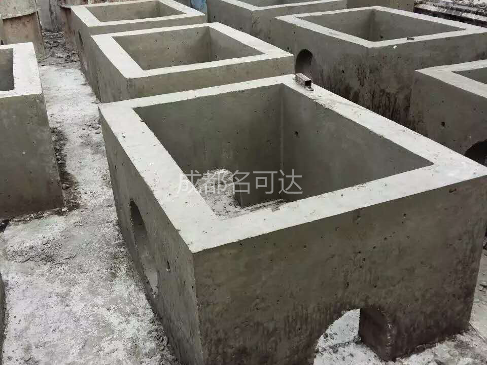 |004